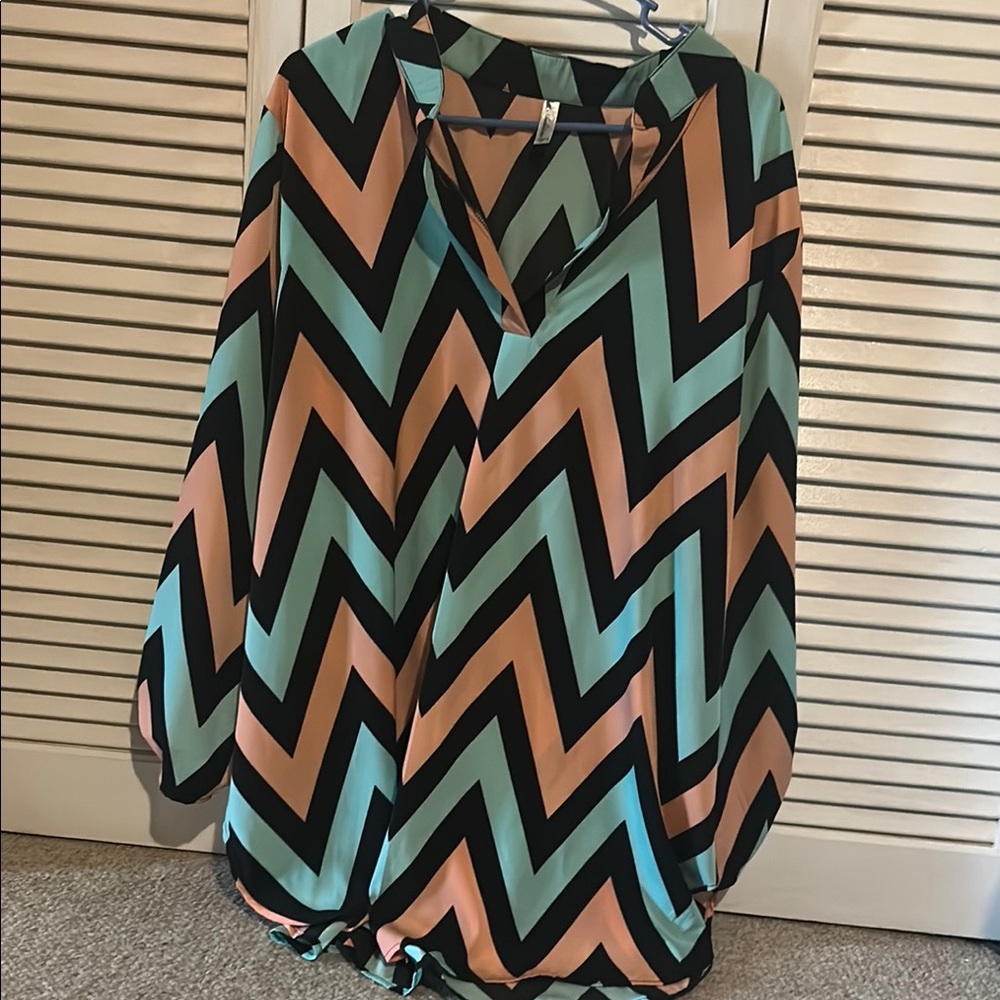 Chevron Patterned Blouse in Mint and Peach